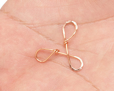 Three-loop wire shape